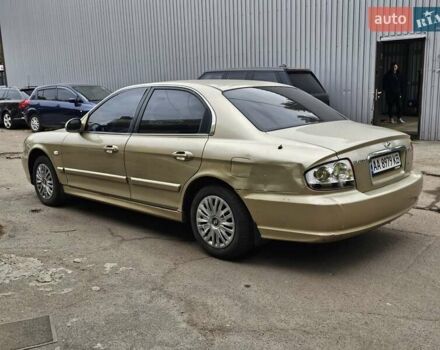 Бежевый Хендай Соната, объемом двигателя 2 л и пробегом 200 тыс. км за 1800 $, фото 10 на Automoto.ua