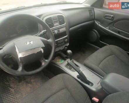 Бежевый Хендай Соната, объемом двигателя 2 л и пробегом 270 тыс. км за 1900 $, фото 8 на Automoto.ua