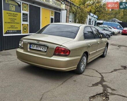 Бежевый Хендай Соната, объемом двигателя 2 л и пробегом 200 тыс. км за 1800 $, фото 2 на Automoto.ua