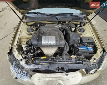 Бежевый Хендай Соната, объемом двигателя 2 л и пробегом 200 тыс. км за 1800 $, фото 23 на Automoto.ua