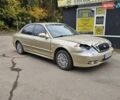Бежевый Хендай Соната, объемом двигателя 2 л и пробегом 200 тыс. км за 1800 $, фото 5 на Automoto.ua