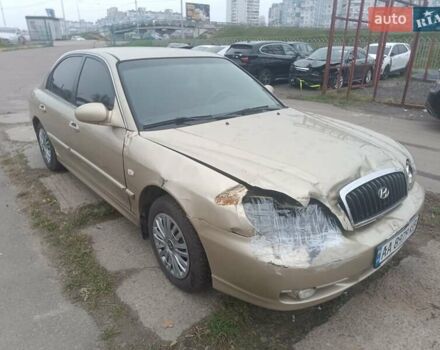 Бежевый Хендай Соната, объемом двигателя 2 л и пробегом 270 тыс. км за 1900 $, фото 5 на Automoto.ua