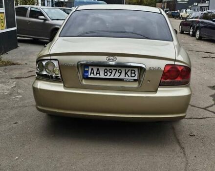 Бежевый Хендай Соната, объемом двигателя 2 л и пробегом 200 тыс. км за 1800 $, фото 8 на Automoto.ua