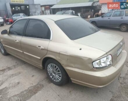 Бежевый Хендай Соната, объемом двигателя 2 л и пробегом 270 тыс. км за 1900 $, фото 7 на Automoto.ua