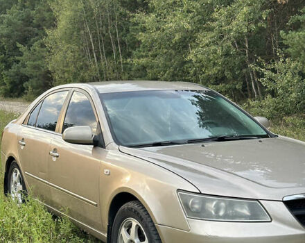Бежевий Хендай Соната, об'ємом двигуна 2.36 л та пробігом 227 тис. км за 4700 $, фото 4 на Automoto.ua