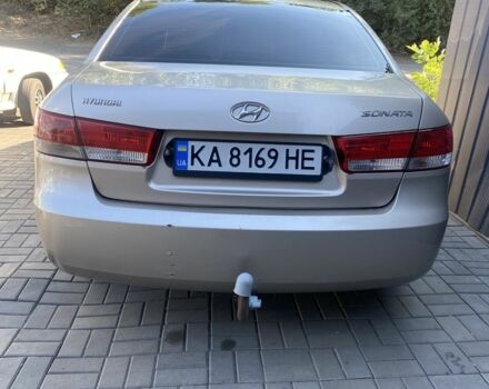 Хендай Соната 2006 у Краматорске на Automoto.ua Бежевий Хендай Соната, об'ємом двигуна 2.4 л та пробігом 200 тис. км за 5750 $, фото 1 на Automoto.ua