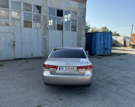 Бежевий Хендай Соната, об'ємом двигуна 2.4 л та пробігом 300 тис. км за 5500 $, фото 4 на Automoto.ua
