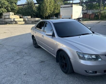 Бежевий Хендай Соната, об'ємом двигуна 2.4 л та пробігом 300 тис. км за 5500 $, фото 7 на Automoto.ua