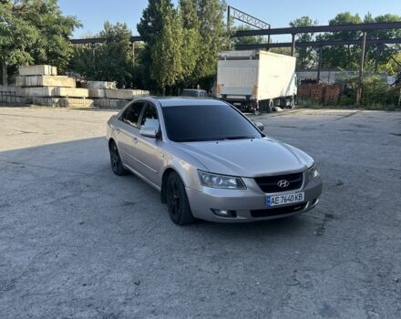 Бежевий Хендай Соната, об'ємом двигуна 2.4 л та пробігом 300 тис. км за 5500 $, фото 8 на Automoto.ua