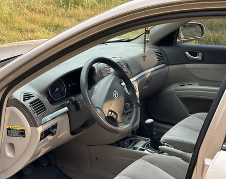 Бежевий Хендай Соната, об'ємом двигуна 2.36 л та пробігом 227 тис. км за 4700 $, фото 5 на Automoto.ua