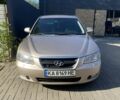 Хендай Соната 2006 у Краматорске на Automoto.ua Бежевий Хендай Соната, об'ємом двигуна 2.4 л та пробігом 200 тис. км за 5750 $, фото 1 на Automoto.ua