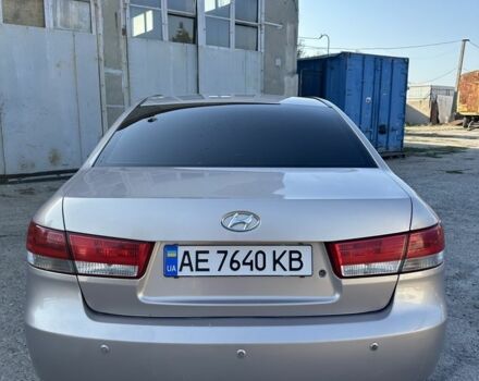 Бежевий Хендай Соната, об'ємом двигуна 2.4 л та пробігом 300 тис. км за 5500 $, фото 3 на Automoto.ua