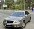 Бежевый Хендай Соната, объемом двигателя 2.4 л и пробегом 233 тыс. км за 3893 $, фото 1 на Automoto.ua