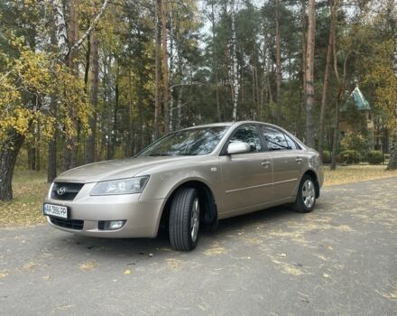 Бежевый Хендай Соната, объемом двигателя 2 л и пробегом 181 тыс. км за 4900 $, фото 2 на Automoto.ua