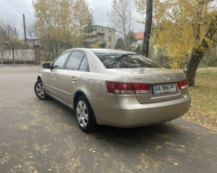 Бежевый Хендай Соната, объемом двигателя 2 л и пробегом 181 тыс. км за 4900 $, фото 7 на Automoto.ua