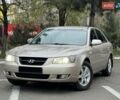 Бежевий Хендай Соната, об'ємом двигуна 2 л та пробігом 218 тис. км за 6300 $, фото 1 на Automoto.ua