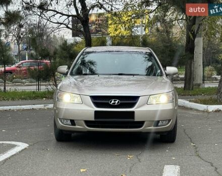 Бежевий Хендай Соната, об'ємом двигуна 2 л та пробігом 218 тис. км за 6300 $, фото 3 на Automoto.ua
