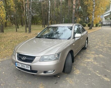 Бежевый Хендай Соната, объемом двигателя 2 л и пробегом 181 тыс. км за 4900 $, фото 3 на Automoto.ua