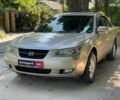 Бежевий Хендай Соната, об'ємом двигуна 2 л та пробігом 282 тис. км за 5780 $, фото 1 на Automoto.ua