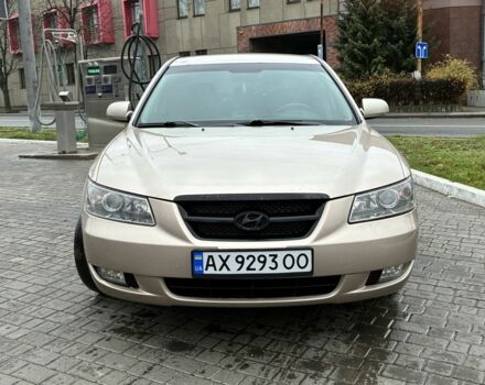 Бежевый Хендай Соната, объемом двигателя 2 л и пробегом 254 тыс. км за 5899 $, фото 2 на Automoto.ua