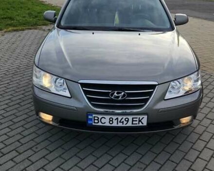 Бежевый Хендай Соната, объемом двигателя 2 л и пробегом 318 тыс. км за 6200 $, фото 9 на Automoto.ua