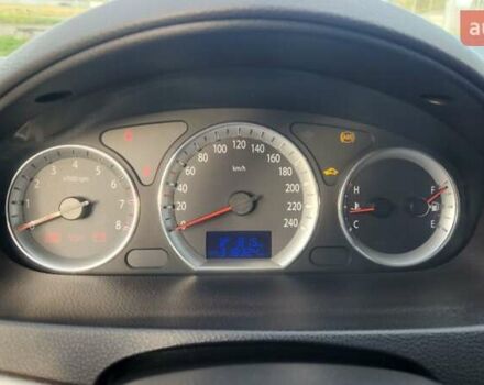 Бежевый Хендай Соната, объемом двигателя 2 л и пробегом 318 тыс. км за 6200 $, фото 13 на Automoto.ua