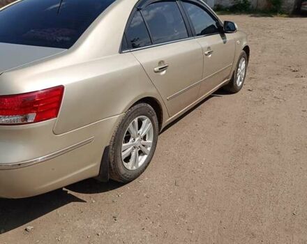 Бежевый Хендай Соната, объемом двигателя 2 л и пробегом 221 тыс. км за 5900 $, фото 15 на Automoto.ua