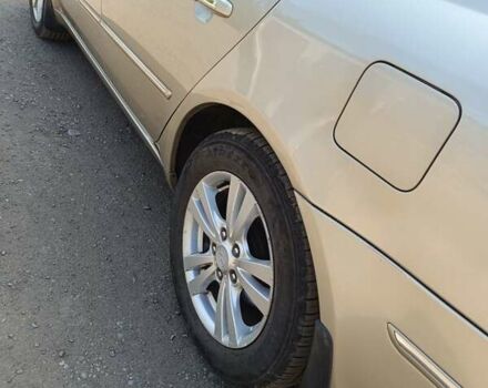 Бежевый Хендай Соната, объемом двигателя 2 л и пробегом 221 тыс. км за 5900 $, фото 4 на Automoto.ua