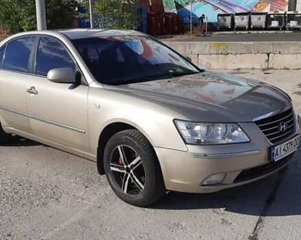 Бежевий Хендай Соната, об'ємом двигуна 2 л та пробігом 205 тис. км за 5800 $, фото 1 на Automoto.ua