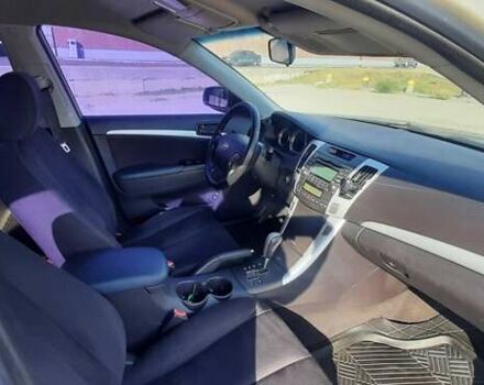 Бежевый Хендай Соната, объемом двигателя 2 л и пробегом 210 тыс. км за 5800 $, фото 8 на Automoto.ua