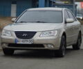 Бежевый Хендай Соната, объемом двигателя 2 л и пробегом 210 тыс. км за 5800 $, фото 2 на Automoto.ua
