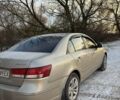 Бежевый Хендай Соната, объемом двигателя 2 л и пробегом 160 тыс. км за 6500 $, фото 5 на Automoto.ua