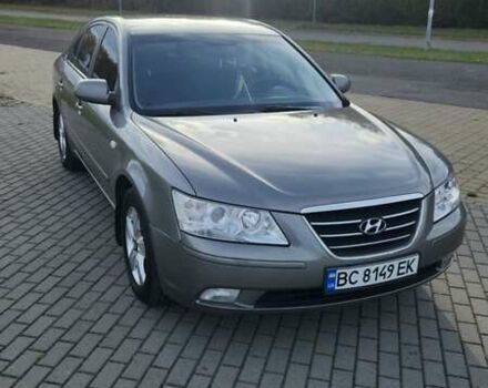 Бежевый Хендай Соната, объемом двигателя 2 л и пробегом 318 тыс. км за 6200 $, фото 7 на Automoto.ua