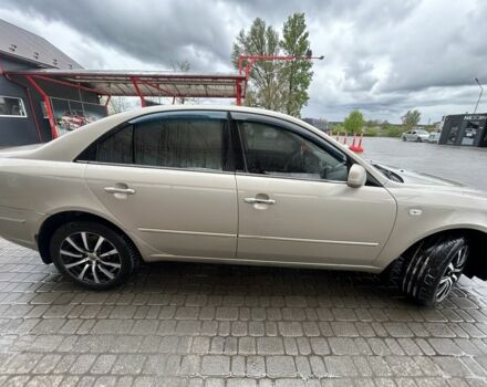 Хендай Соната 2008 у Яворове на Automoto.ua Бежевий Хендай Соната, об'ємом двигуна 2 л та пробігом 300 тис. км за 4600 $, фото 5 на Automoto.ua