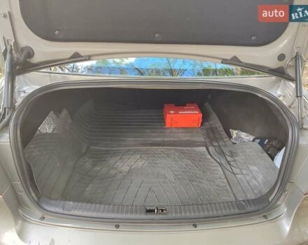 Бежевый Хендай Соната, объемом двигателя 2 л и пробегом 318 тыс. км за 6200 $, фото 15 на Automoto.ua