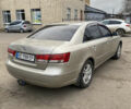 Бежевый Хендай Соната, объемом двигателя 2 л и пробегом 247 тыс. км за 7500 $, фото 4 на Automoto.ua