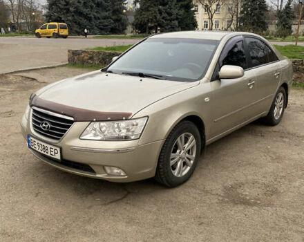 Бежевый Хендай Соната, объемом двигателя 2 л и пробегом 247 тыс. км за 7500 $, фото 1 на Automoto.ua