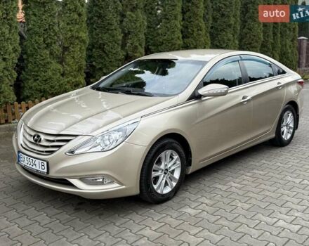 Бежевий Хендай Соната, об'ємом двигуна 2 л та пробігом 69 тис. км за 10750 $, фото 2 на Automoto.ua