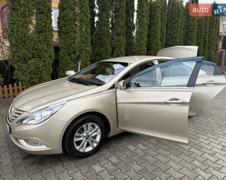Бежевий Хендай Соната, об'ємом двигуна 2 л та пробігом 69 тис. км за 10750 $, фото 28 на Automoto.ua