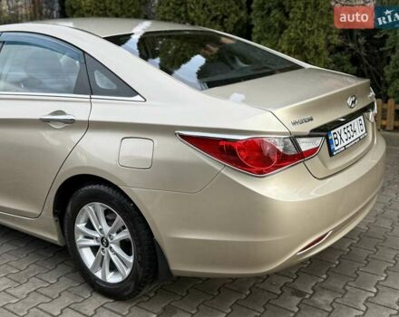 Бежевий Хендай Соната, об'ємом двигуна 2 л та пробігом 69 тис. км за 10750 $, фото 12 на Automoto.ua