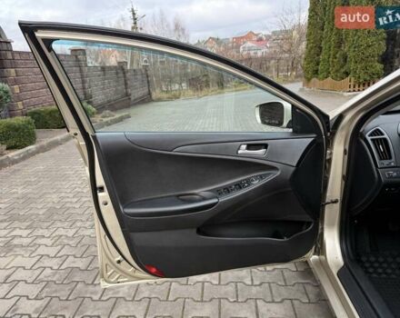 Бежевий Хендай Соната, об'ємом двигуна 2 л та пробігом 69 тис. км за 10750 $, фото 38 на Automoto.ua