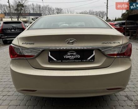 Бежевый Хендай Соната, объемом двигателя 2 л и пробегом 69 тыс. км за 10500 $, фото 12 на Automoto.ua