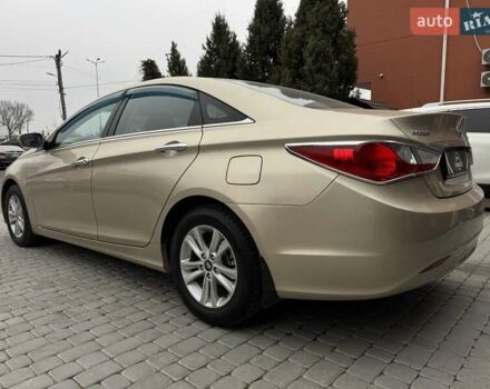 Бежевый Хендай Соната, объемом двигателя 2 л и пробегом 69 тыс. км за 10500 $, фото 10 на Automoto.ua