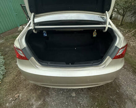 Бежевый Хендай Соната, объемом двигателя 2 л и пробегом 255 тыс. км за 7700 $, фото 4 на Automoto.ua