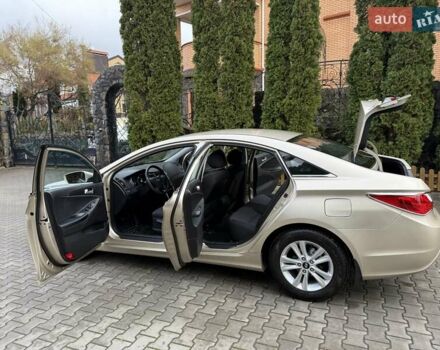 Бежевий Хендай Соната, об'ємом двигуна 2 л та пробігом 69 тис. км за 10750 $, фото 29 на Automoto.ua