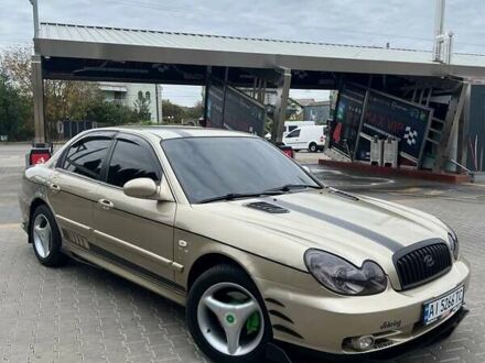 Бежевый Хендай Соната, объемом двигателя 2 л и пробегом 315 тыс. км за 4400 $, фото 1 на Automoto.ua