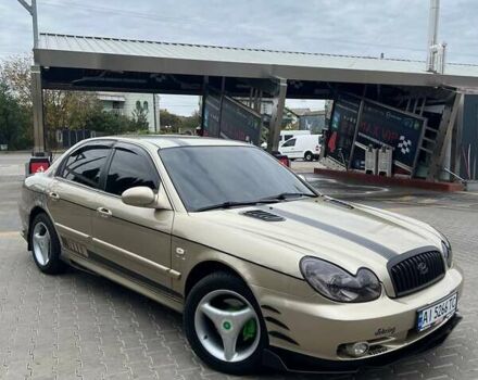 Бежевый Хендай Соната, объемом двигателя 2 л и пробегом 315 тыс. км за 4400 $, фото 1 на Automoto.ua