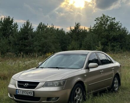 Бежевый Хендай Соната, объемом двигателя 2.4 л и пробегом 227 тыс. км за 4700 $, фото 1 на Automoto.ua