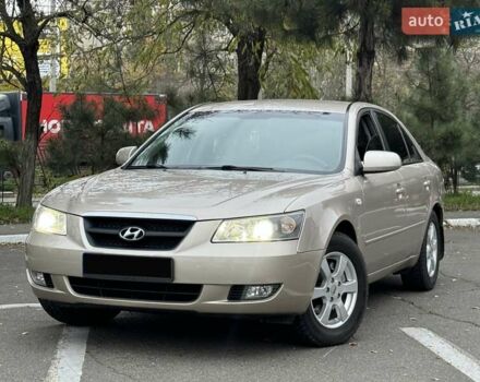 Бежевий Хендай Соната, об'ємом двигуна 2 л та пробігом 218 тис. км за 6300 $, фото 1 на Automoto.ua