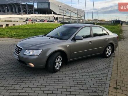 Хендай Соната 2008 в Львове на Automoto.ua Бежевый Хендай Соната, объемом двигателя 2 л и пробегом 318 тыс. км за 6200 $, фото 1 на Automoto.ua